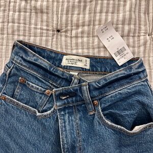 Abercrombie Curve Love Ultra High Rise 90s Straight